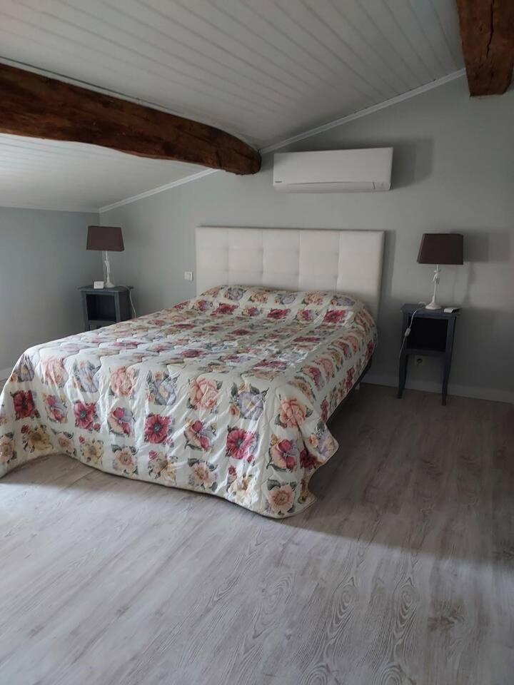 Maisonnette * Saintes